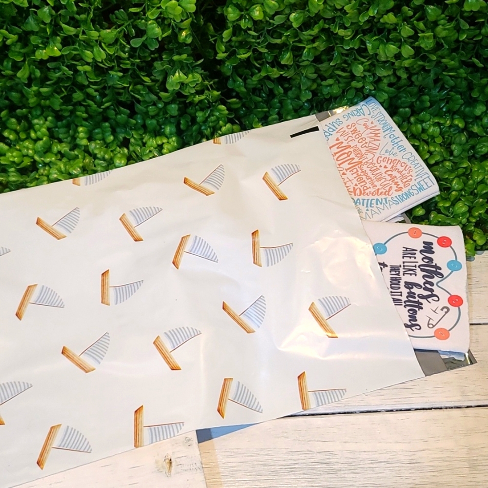 20 Poly Mailers 10 x 13 Sail boat Design Self Sealing NWT